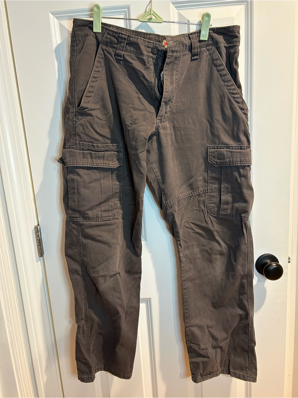 Wrangler Men's Cargo Pants in Charcoal Gray